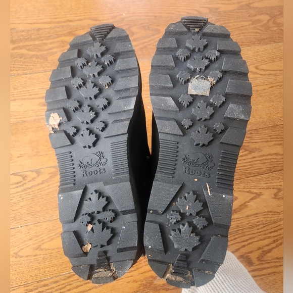 New Condition Black Roots Buff Boots - Picture 5 of 7